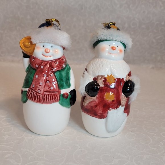 Winter Wonderland Ceramic Free Standing Happy Snowman Ornaments 2 Set 4 1/4" - Picture 1 of 6